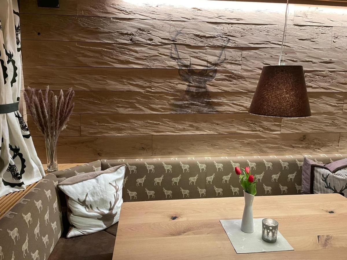 Hotel Alpenrose การ์กเอลเลิน ภายนอก รูปภาพ