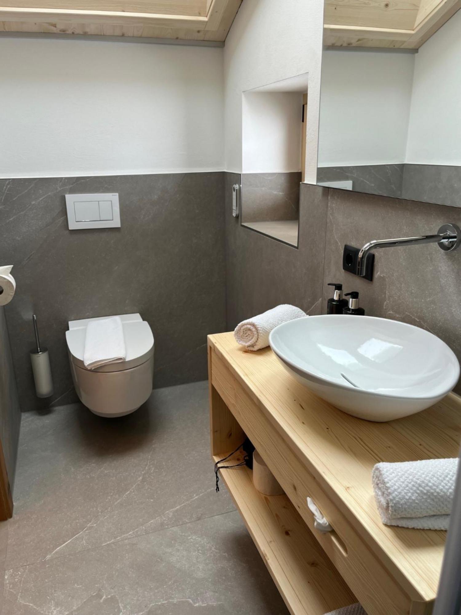 Hotel Alpenrose การ์กเอลเลิน ภายนอก รูปภาพ