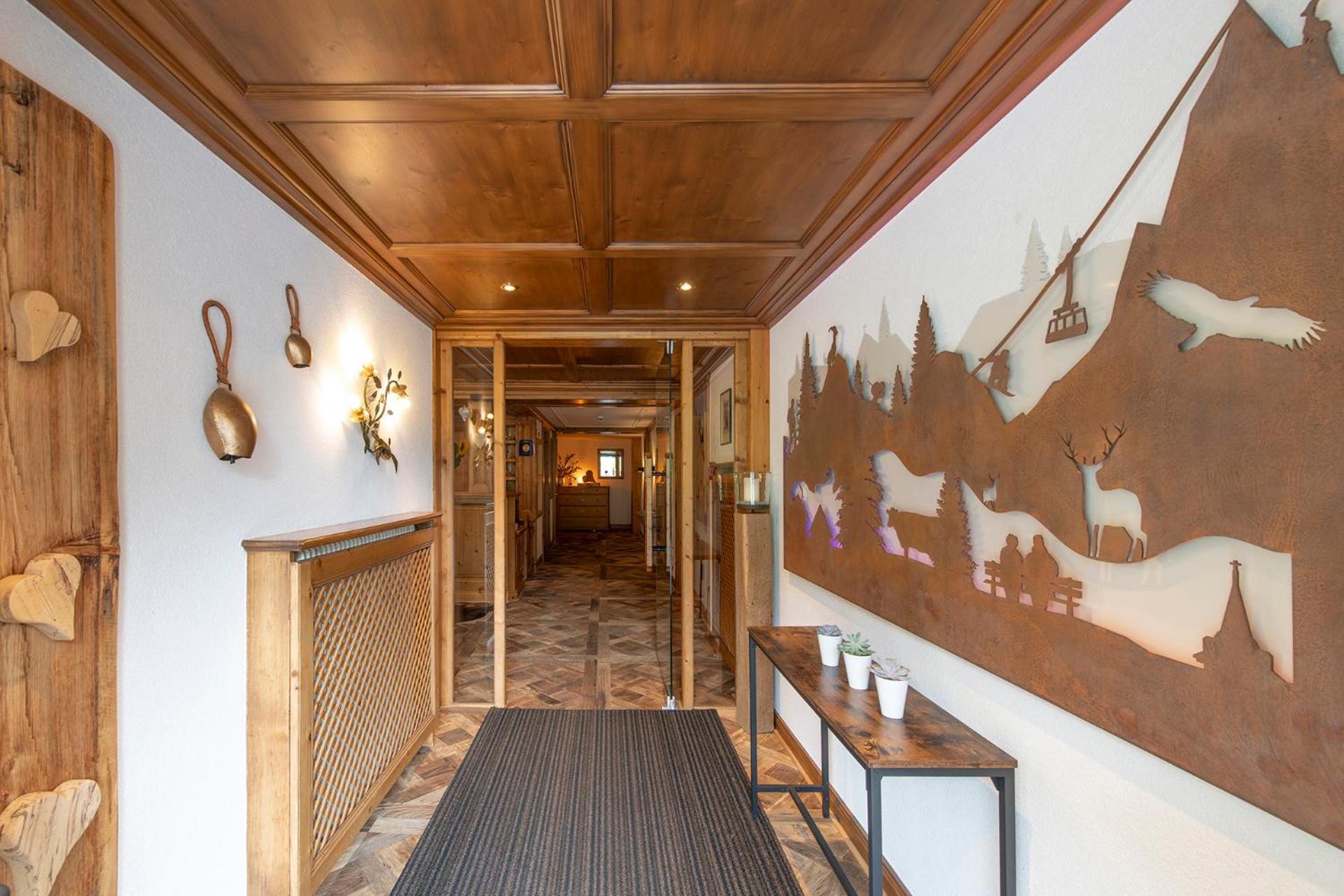 Hotel Alpenrose การ์กเอลเลิน ภายนอก รูปภาพ