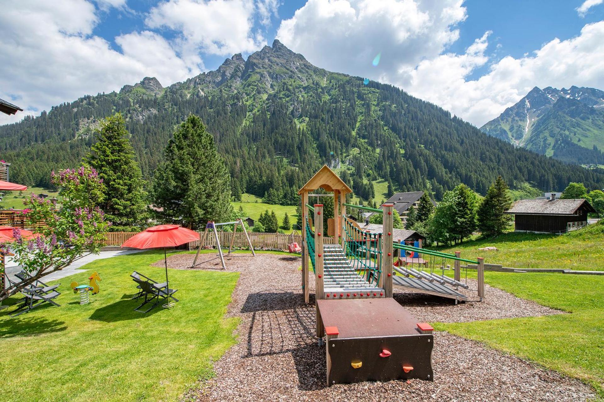 Hotel Alpenrose การ์กเอลเลิน ภายนอก รูปภาพ