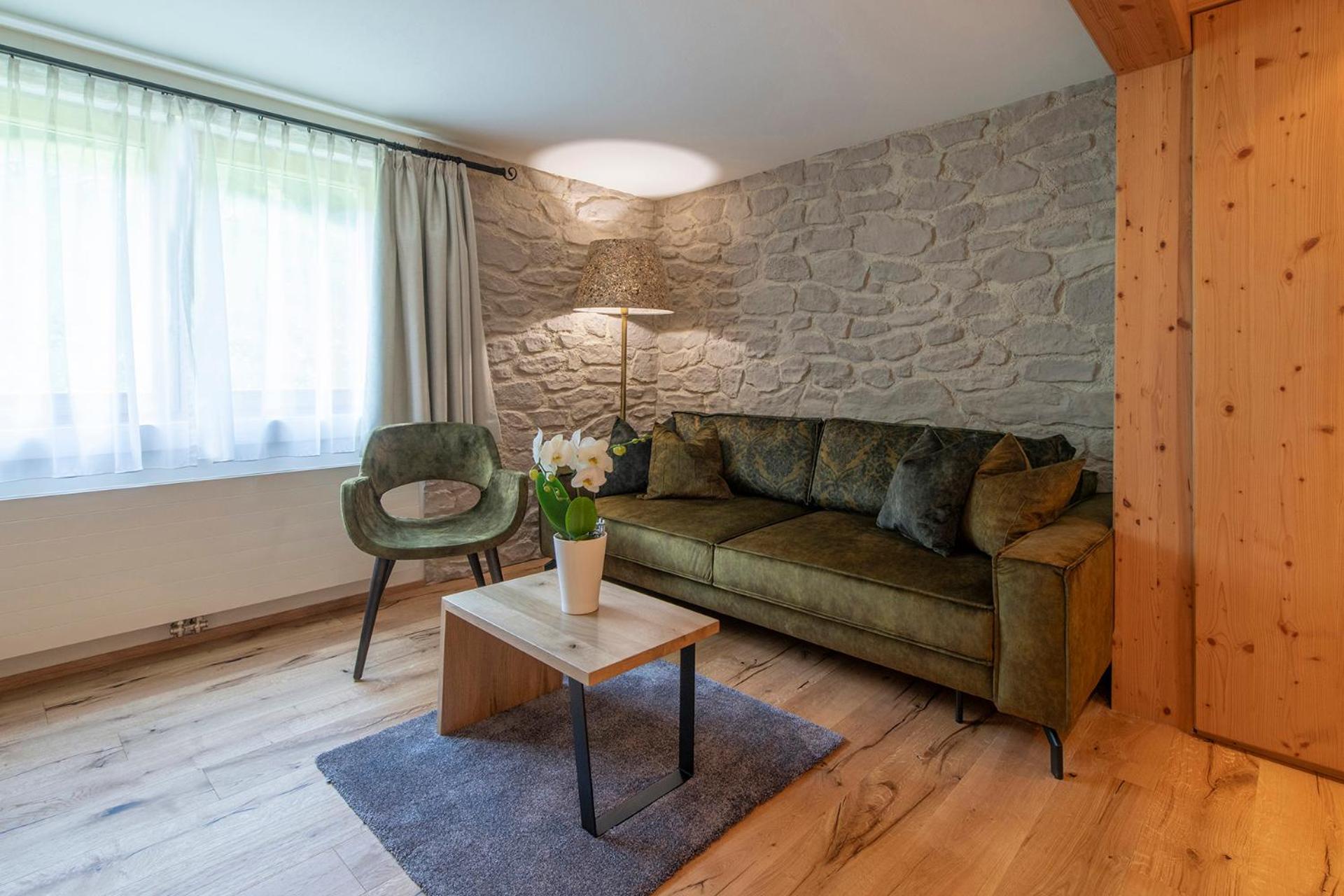 Hotel Alpenrose การ์กเอลเลิน ภายนอก รูปภาพ
