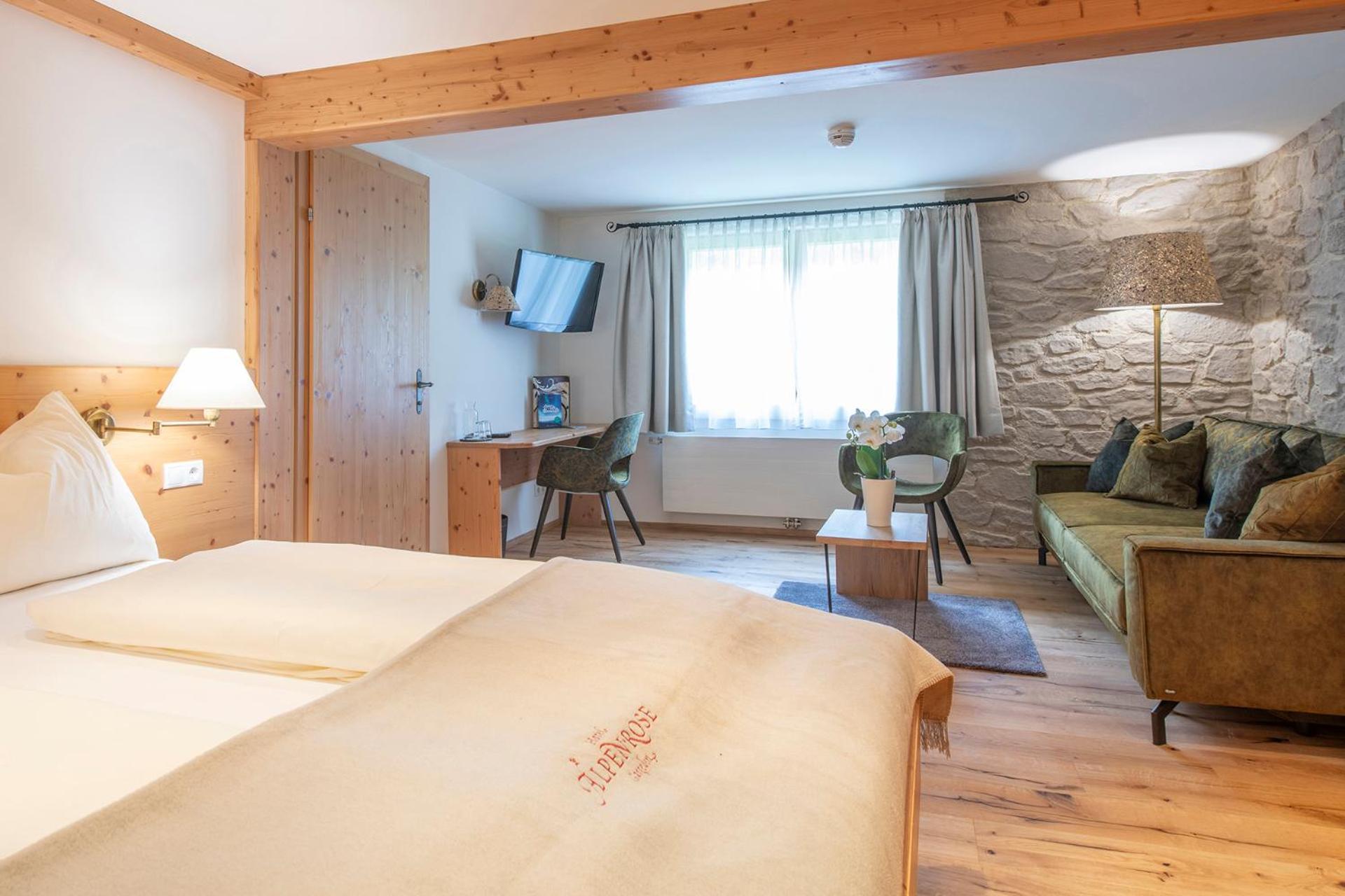 Hotel Alpenrose การ์กเอลเลิน ภายนอก รูปภาพ