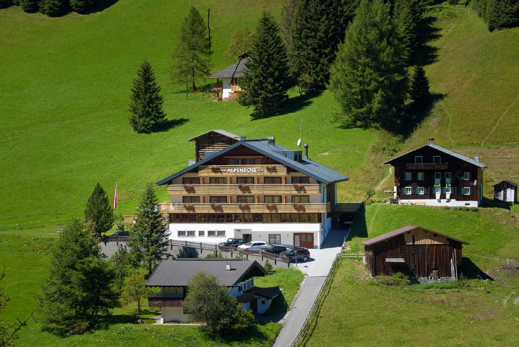 Hotel Alpenrose การ์กเอลเลิน ภายนอก รูปภาพ