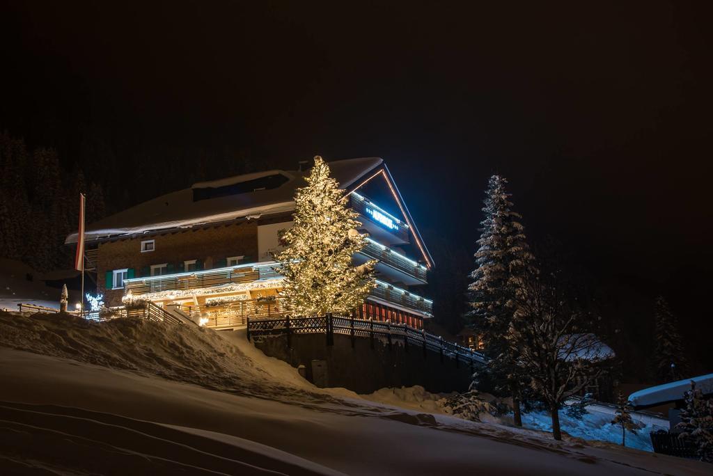 Hotel Alpenrose การ์กเอลเลิน ภายนอก รูปภาพ